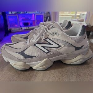 Men’s size 13 New Balance 9060 Grey/Beige